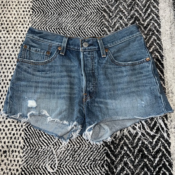 Levi Jean shorts - Picture 1 of 5
